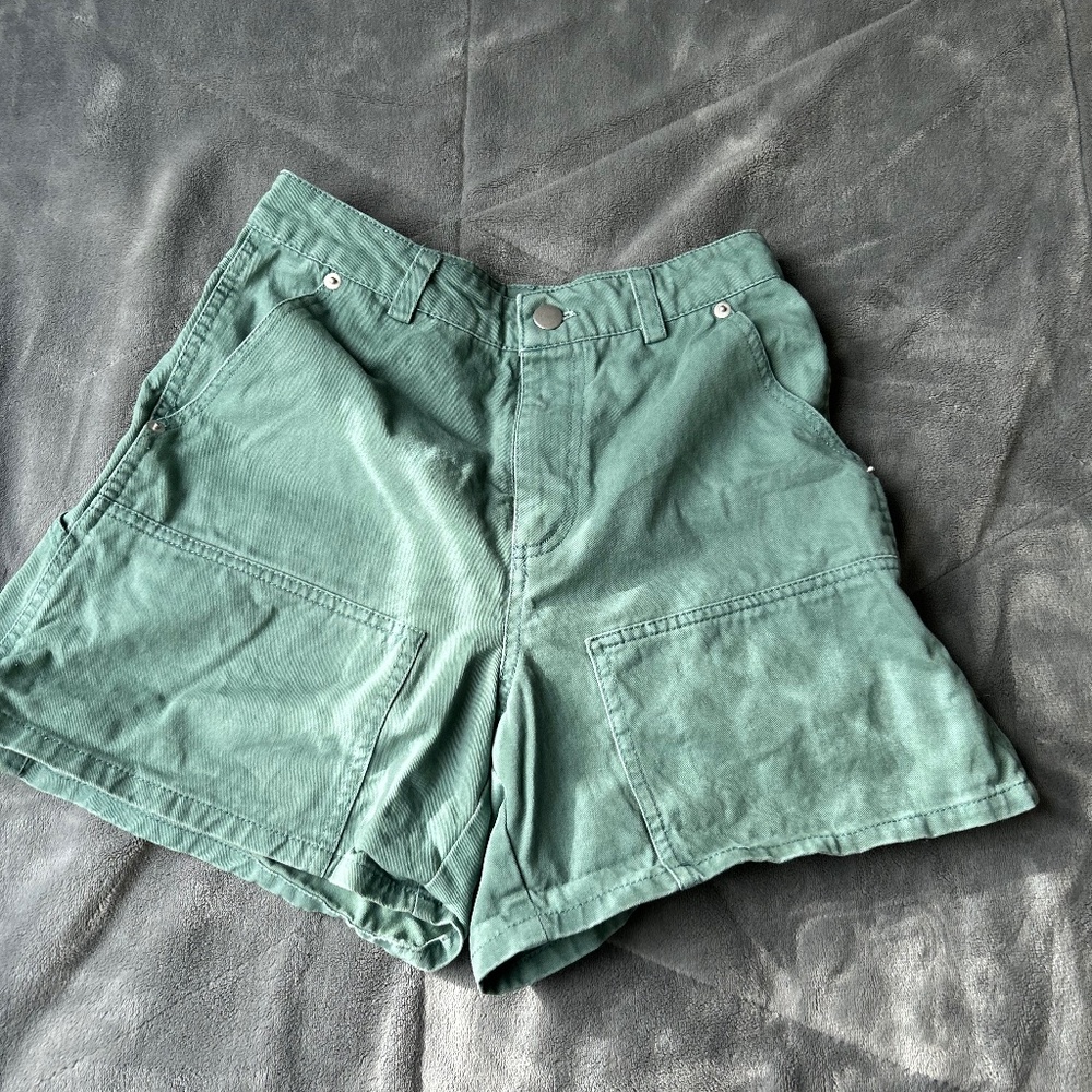 Forever21 green shorts